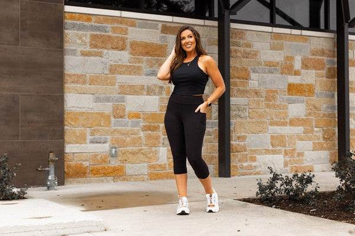 Black CAPRI with POCKETS